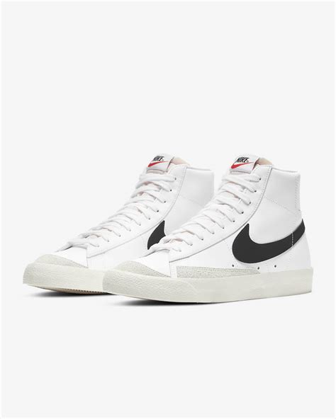 nike blazer mid 77 men.